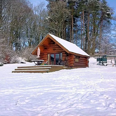 Lyne View, Log Gerendaház