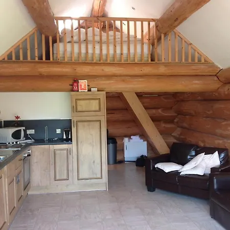 Lyne View, Log * Carlisle