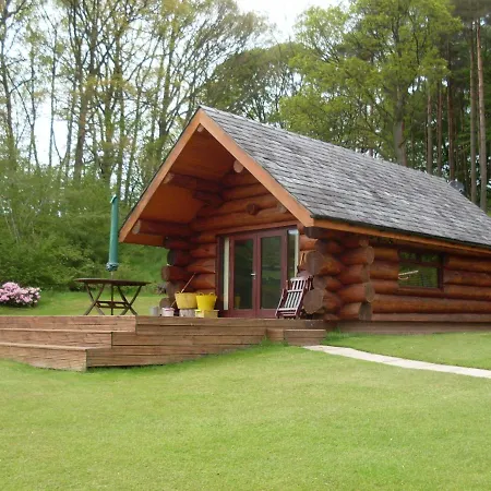 Деревянный коттедж Lyne View, Log